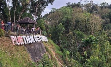 Setumbu Sunrise Borobudur Prambanan