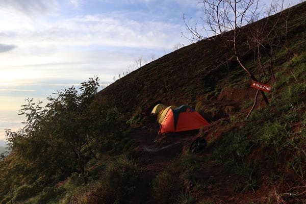 Mount Sumbing Camping 2d1n