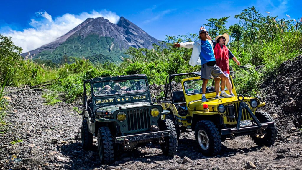 Merapi Sunrise Borobudur Tour