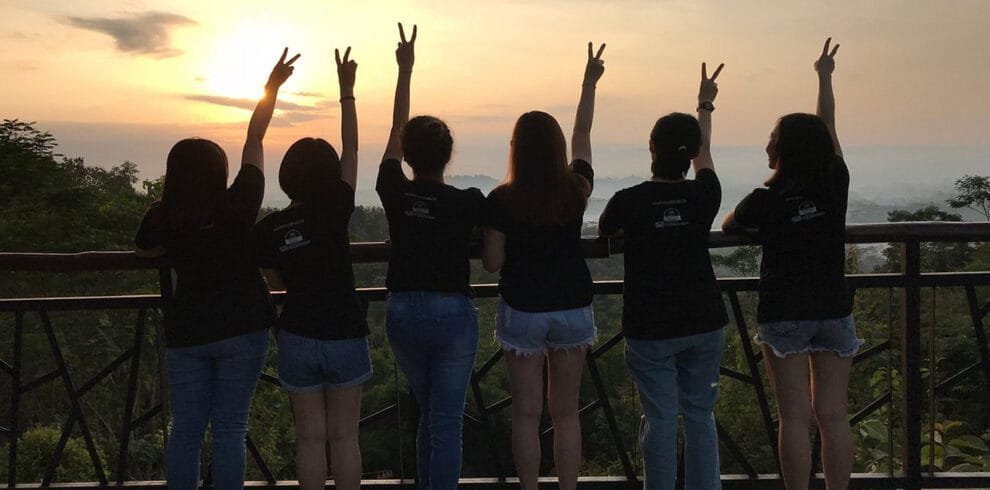 Setumbu Sunrise Hill Borobudur Tour